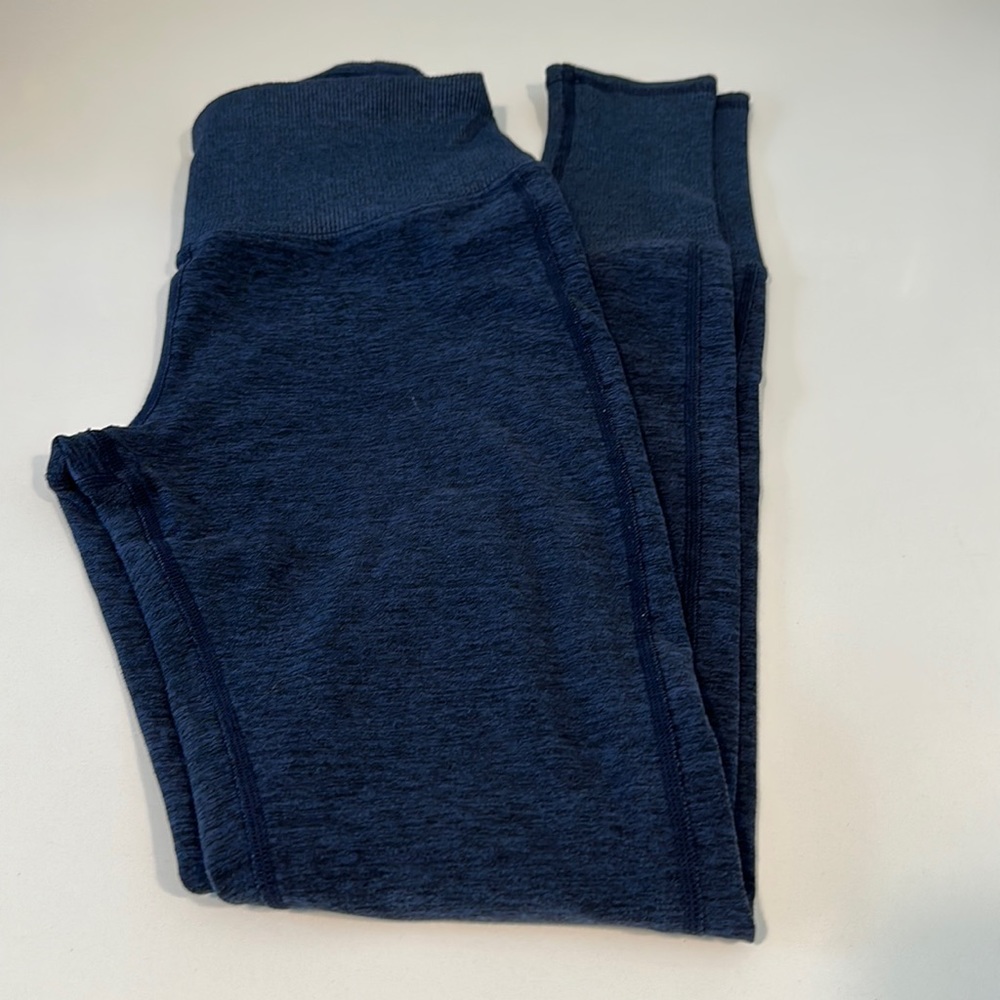 Used good condition ALO blue leggings size small.